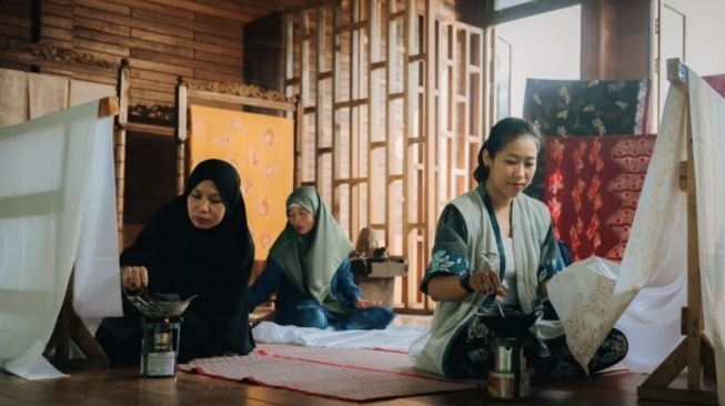 Dari Gang Kecil ke Panggung Dunia, Priska Bawa Budaya terbang Lebih Tinggi Bersama BRI