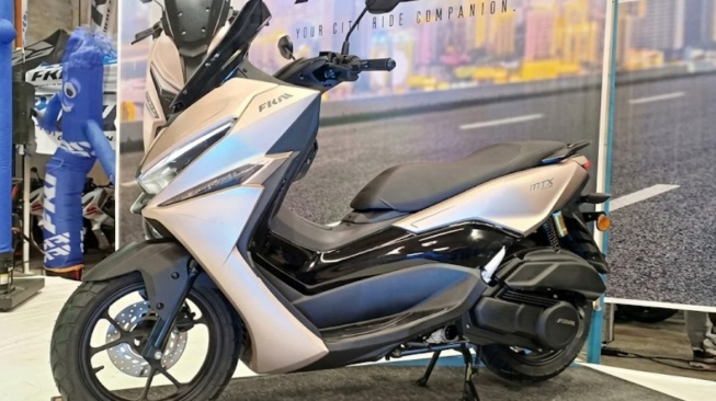Lawan Berat NMAX Tiba: Skutik Murah Ini Punya Ground Clearance Anti Nyangkut Pas Libas Jalan Rusak (2banh.vn)