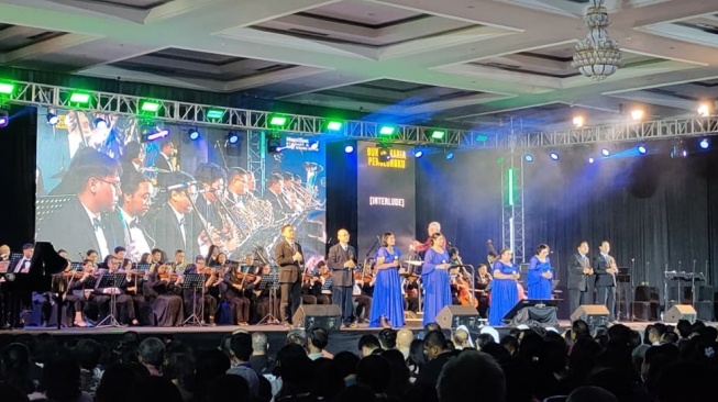 Magnificat Jiwa: Simfoni Kasih Bagi Bunda Maria