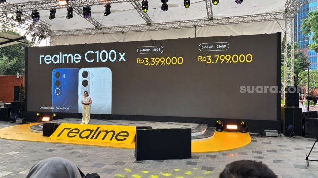 Peluncuran realme C100x di Jakarta, Kamis (7/5/2026). [Suara.com/Freesia] 