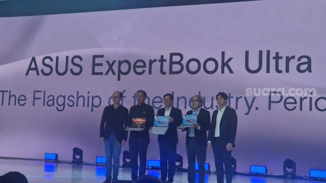 ASUS ExpertBook Ultra resmi meluncur di Jakarta, Kamis (7/5/2026). [Suara.com/Dythia]