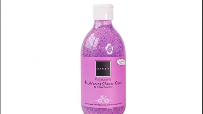 Scarlett Brightening Shower Scrub Charming