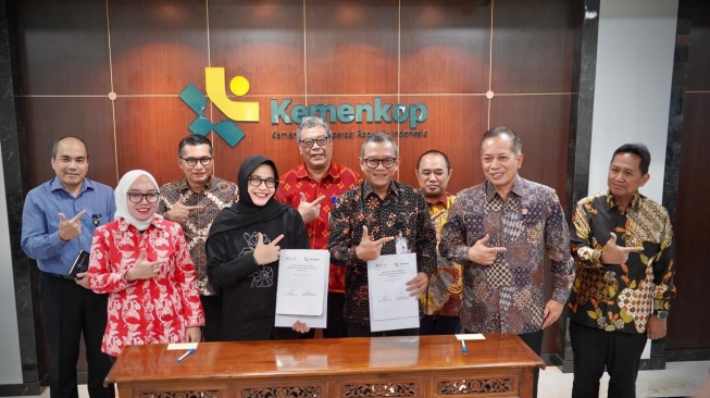 Kemenkop Gandeng BNSP untuk Siapkan Manajer KDKMP Kompeten & Profesional