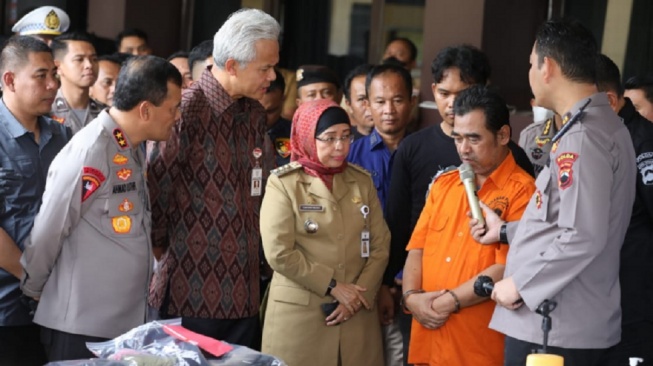 Wildan Mashuri, tersangka kasus pencabulan di Ponpes Al-Minhaj, Batang, Jawa Tengah. [Humas Pemprov Jateng]