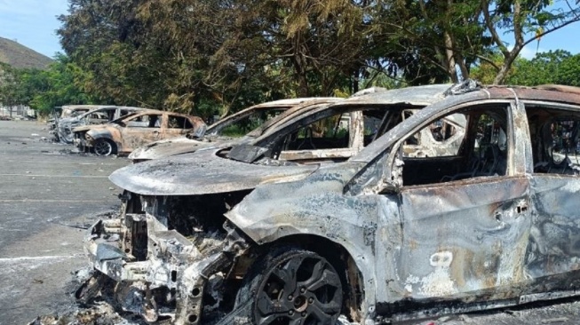 Update Kericuhan Lukas Enembe: 14 Orang Diperiksa, Polisi Data Puluhan Kendaraan yang Rusak