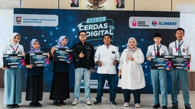 XLSMART Telecom Sejahtera menggelar program Teman Pintar dan Kelas Cerdas Digital (KCD). [XLSMART]
