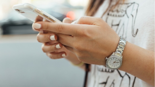 Diary Seorang Digital Slaves: Saat Notifikasi Lebih Mengatur Saya daripada Alarm