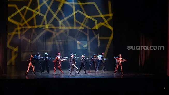 Pagelaran teater musikal Sayap Cinta Habibie Ainun di Taman Ismail Marzuki, Jumat, 8 Mei 2026. [Suara.com/Rena Pangesti]