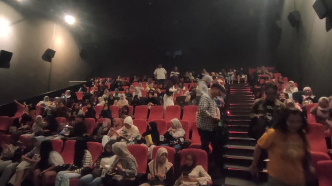 Suasana Nonton Duluan film Yang Lain Boleh Hilang, Asal Kau Jangan.[Roro/Yoursay]