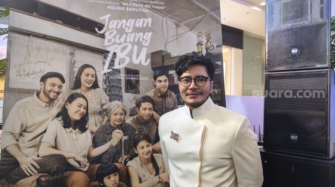 Lawan Arus Tren Horor, Agung Saputra Optimis Film Drama 'Jangan Buang Ibu' Laris Manis