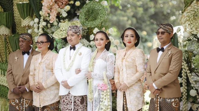 Silsilah Keluarga Yosika Ayumi, Istri Aksa Uyun yang Jadi Menantu Soimah