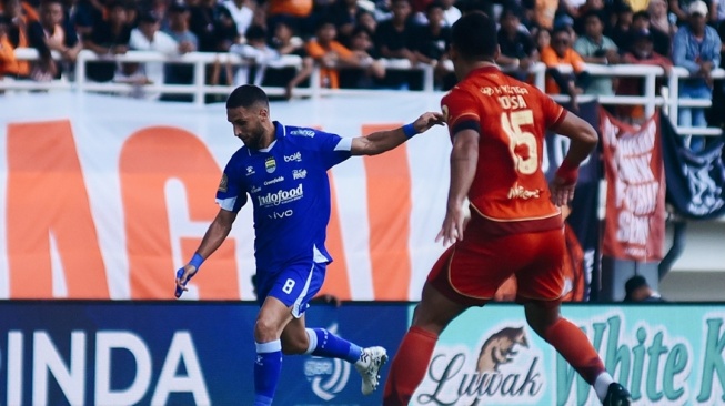 Duel Persija Jakarta vs Persib Bandung dalam laga pekan ke-32 BRI Super League 2025/2026 di Stadion Segiri, Samarinda, Minggu (10/5/2026) sore WIB. [Dok. Persib]
