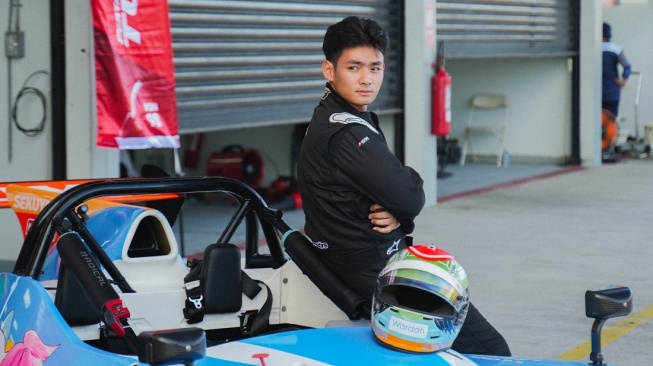 Dari Isu Lingkungan ke Lintasan Balap: Jerhemy Owen Jajal Adrenalin di Sirkuit Mandalika