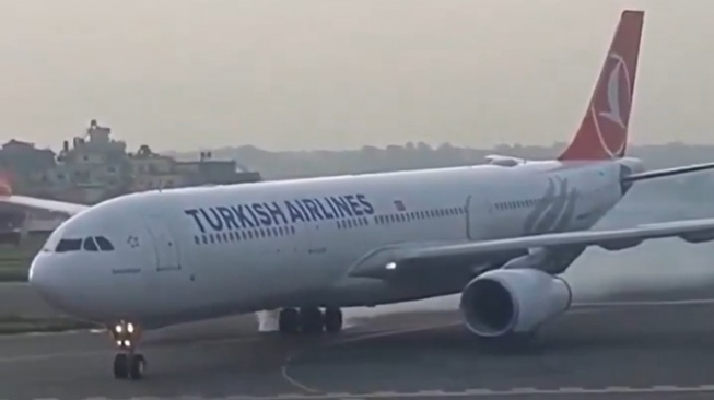 Pesawat Turkish Airlines Terbakar Saat Mendarat di Nepal, 277 Penumpang Dievakuasi