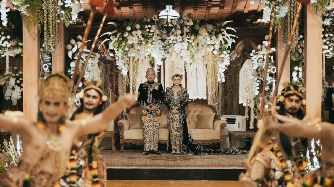 pernikahan Aksa Uyun dan Yosika Ayumi (Instagram.com/showimah)