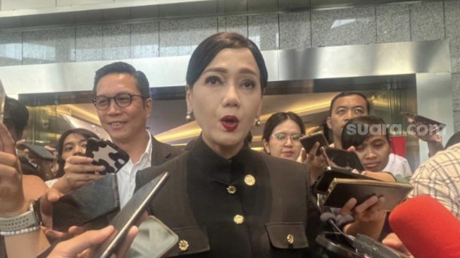 Kepala Eksekutif Pengawas Perilaku Pelaku Usaha Jasa Keuangan, Edukasi, dan Pelindungan Konsumen OJK, Friderica Widyasari Dewi [Suara.com/Rina]