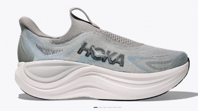  HOKA Skyward Laceless. [Hoka]