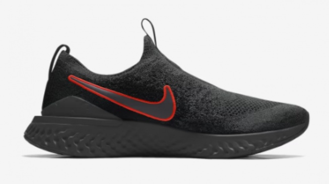 Nike Epic Phantom React Flyknit By You. [Nike]