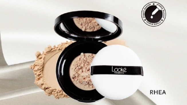 Looke Holy Smooth & Blur Loose Powder (Shopee)