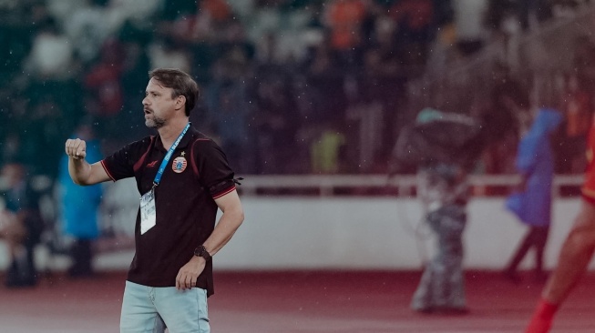 Soroti Keputusan Wasit, Mauricio Souza Murka Persija Dipermalukan Persib