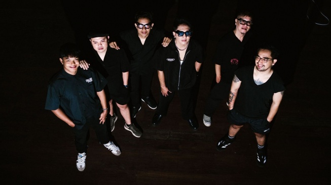 Band asal Bandung, Sembilan Tera merilis mini album bertajuk Sementara Itu. [dokumentasi pribadi]