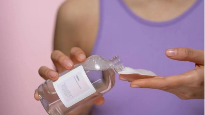 4 Toner PHA Penyelamat Eksfoliasi Kulit Sensitif dan Pemula Atasi Komedo