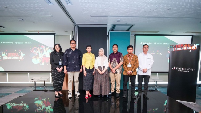 TikTok Shop by Tokopedia Persiapan Ekspor #LokalMendunia. [TikTok] 