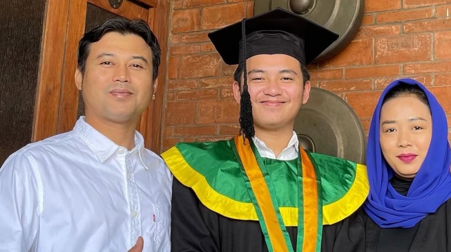 Pendidikan Aksa Uyun, Anak Soimah yang Sudah Jadi Direktur di Usia Muda