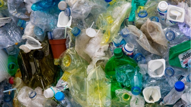 Greenpeace Sebut Aturan Pilah Sampah DKI Dinilai Belum Cukup, Mengapa?