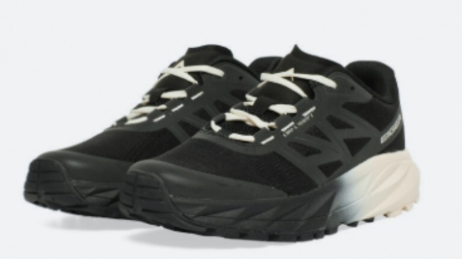 5 Sepatu Hiking Lokal Alternatif Salomon, Tahan Banting dan Lebih Terjangkau