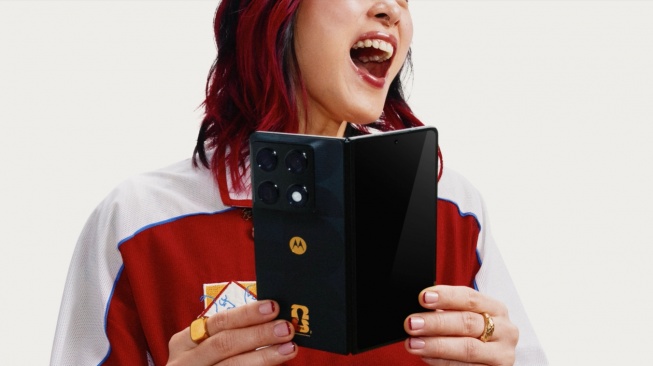 Motorola Razr Fold FIFA World Cup 26 Edition Rilis di Asia, Ada Logo Emas 24 Karat