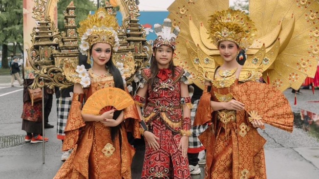 Hasil karya desainer cilik Tiara Annisa secara khusus diundang menghadiri Hiroshima Flower Festival 2026. (Istimewa)