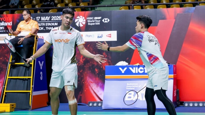 Leo Rolly Carnando dan Daniel Marthin melaju ke perempat final Thailand Open 2026 usai menang dua gim atas wakil China. Keduanya akui masih butuh adaptasi usai kembali dipasangkan. [Dok. PBSI]