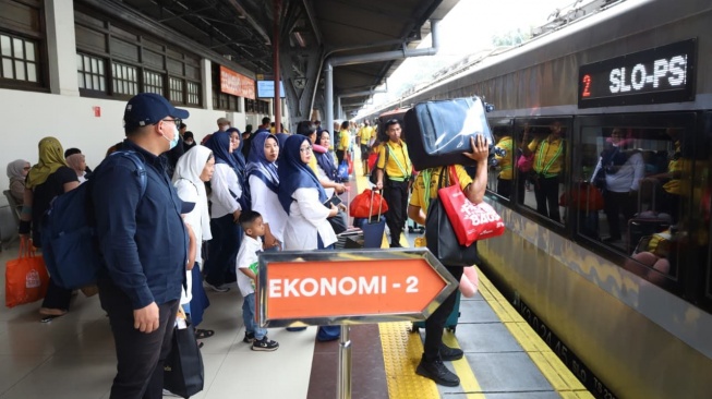99,9 Persen Tiket Ekonomi PSO Kereta Api Ludes Saat Long Weekend, Eksekutif Masih Banyak Kosong