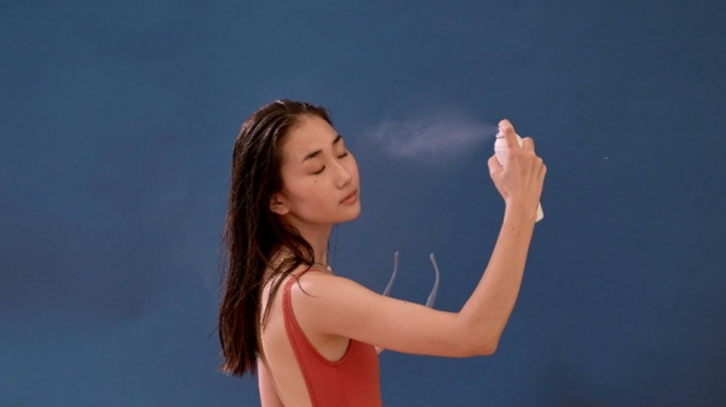 4 Sunscreen Spray Aloe Vera dengan Efek Cooling, Praktis Dibawa Liburan!