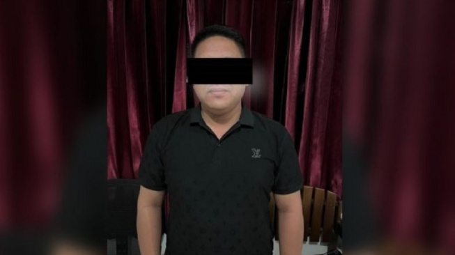 Terangka CA diamankan di Mapolresta Kendari, Sulawesi Tenggara, Jumat (15/5/2026) [SuaraSulsel.id/ANTARA/HO-Polresta Kendari]