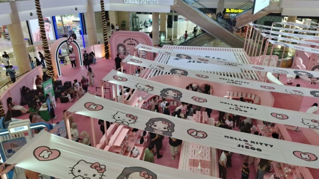 BRI Promo Spesial Hello Kitty x Jisoo di Kota Kasablanka: Borong Merchandise Dapat Cashback Seru