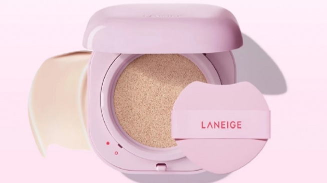 LANEIGE Neo Cushion The Glow SPF 50 PA+++ (Shopee)