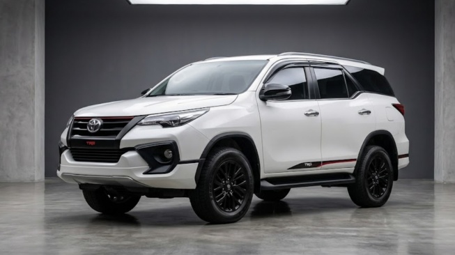 Ilustrasi Toyota Fortuner diesel (Gemini AI)
