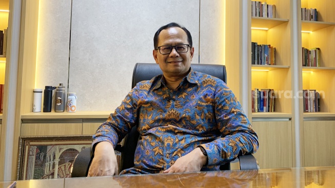 Rektor Universitas Sanata Dharma, Albertus Bagus Laksana SJ, ketika ditemui di rektorat kampus. (Suara.com/Irwan Febri)