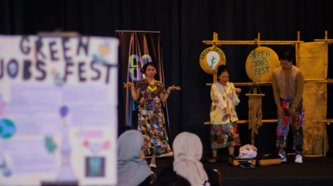 Tak Hanya Angkat Isu Lingkungan, Teater Jaran Abang Terapkan Prinsip Berkelanjutan di Balik Panggung