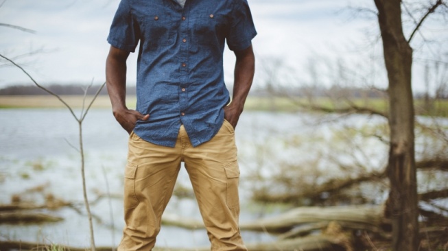 5 Cargo Pants Pria Kekinian yang Cocok untuk OOTD Casual hingga Streetwear