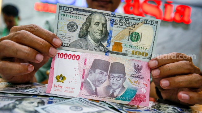 Makin Loyo, Rupiah Sentuh Rp17.716 per Dolar AS