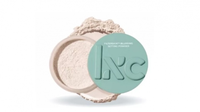 Luxcrime FilterSkin Blurring Setting Powder (Shopee)