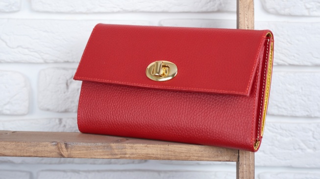 Tas Tangan Warna Apa yang Membawa Keberuntungan? Ini Tips Buat Cewek-Cewek