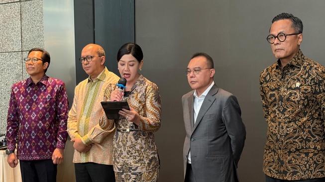 Wakil Ketua DPR Sufmi Daco Ahmad menyidak Bursa Efek Indonesia. [Suara.com/Achmad Fauzi].