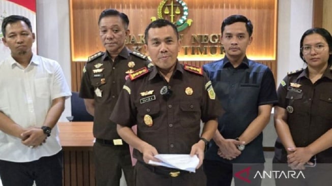 Skandal Korupsi Mesin Jahit PPKUKM Jaktim Terbongkar: Modus Mark Up Gila-gilaan, Negara Tekor Rp4 M!