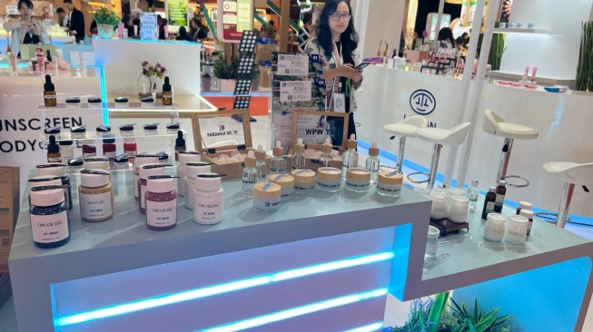 Bahan Baku Aman Jadi Fokus Baru Industri Kosmetik, Produsen Mulai Tinggalkan Formula Berisiko