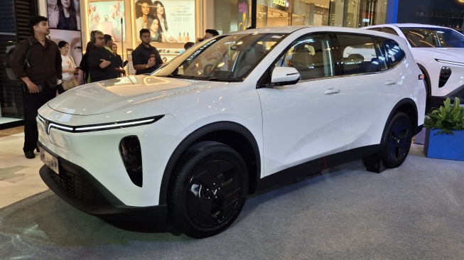 VinFast VF MPV 7 Buatan Subang Resmi Mengaspal Ramaikan Segmen Mobil Listrik Keluarga
