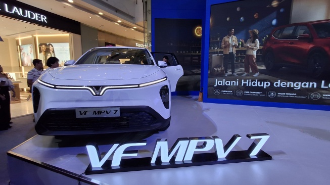 VinFast VF MPV 7 sasar segmen mobil listrik keluarga di Indonesia. (Foto: SUARA.COM/Michele Alessandra)